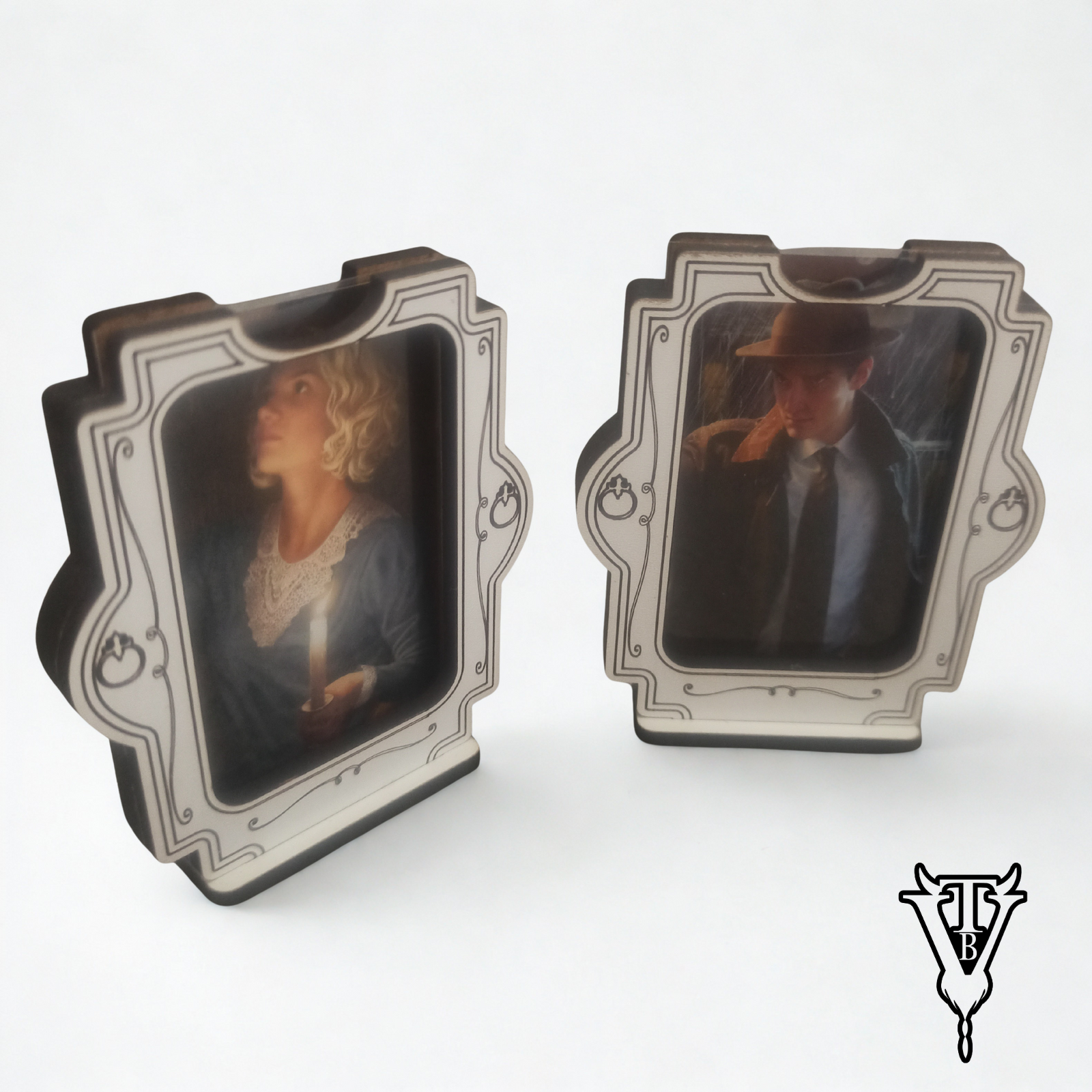 Arkham Horror The Card Game Character Card Picture Frame Holder (Pack Of 2) close up — The Board Viking